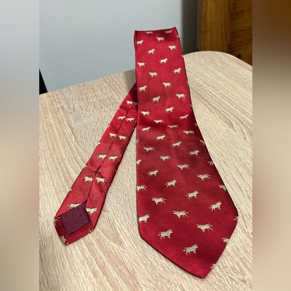 LAST CHANCE! Red Lester Silk Tie with bull Pattern